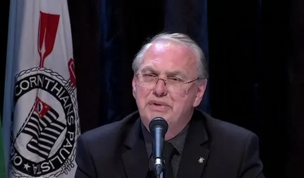 osmar-stabile-e-alvo-de-novo-pedido-de-impeachment-no-corinthians