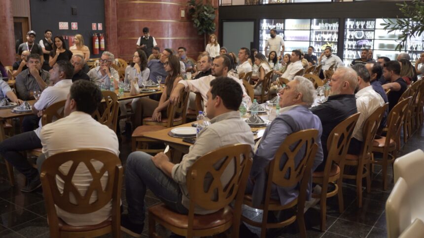 laurez-moreira-reune-pre-candidatos-e-liderancas-em-encontro-marcado-por-confianca-e-crescimento-do-grupo
