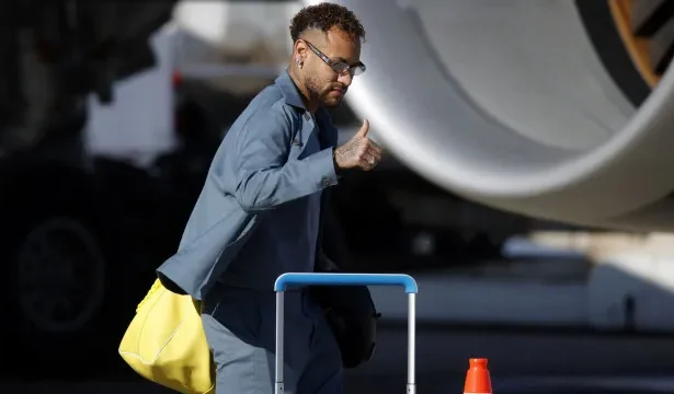 neymar-fara-exame-para-voltar-a-campo-semana-que-vem,-diz-ancelotti