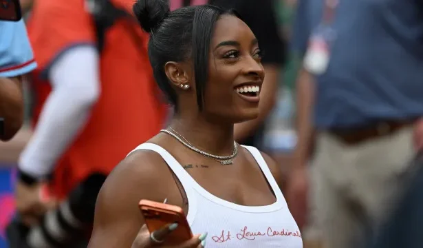 simone-biles-revela-problema-de-saude-e-desabafa:-quase-morrer-nao-estava-nos-meus-planos