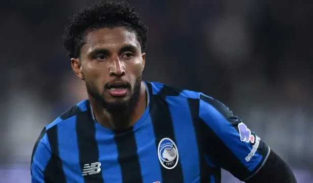 volante-na-vaga-de-wesley,-ederson-chega-aos-eua