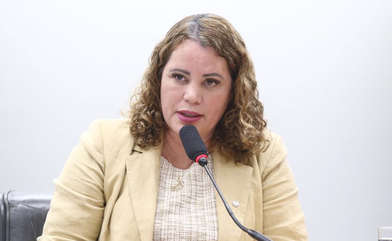 comissao-aprova-inclusao-da-dignidade-menstrual-na-lei-de-diretrizes-e-bases-da-educacao