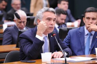comissao-aprova-isencao-de-taxa-de-vestibular-para-estudante-de-area-afetada-por-desastre