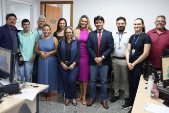 diretores-visitam-predio-administrativo-e-conferem-mudanca-de-salas