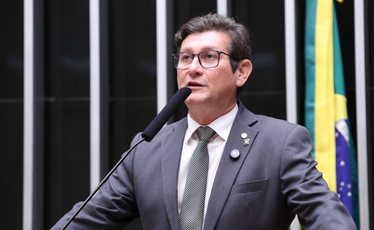 comissao-aprova-projeto-que-proibe-importacao-de-produto-feito-com-trabalho-forcado-ou-infantil