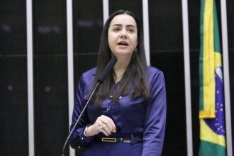 comissao-aprova-proibicao-de-taxa-extra-para-aluno-com-dislexia-ou-tdah-em-escola-privada