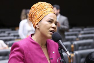 comissao-debate-acesso-e-permanencia-de-estudantes-com-deficiencia-na-universidade