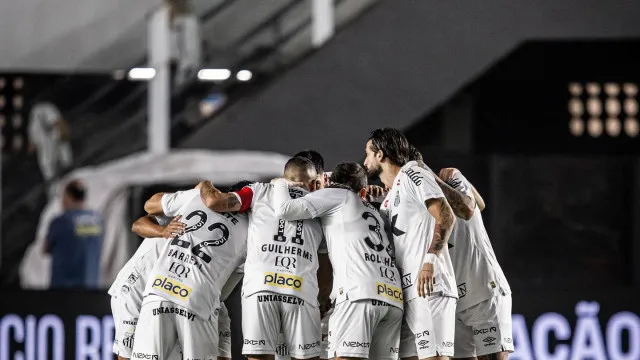 santos-se-reapresenta,-mas-quatro-jogadores-ficam-foram-dos-planos-de-cuca