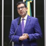 comissao-aprova-reducao-gradual-de-microplasticos-em-cosmeticos-e-itens-de-higiene