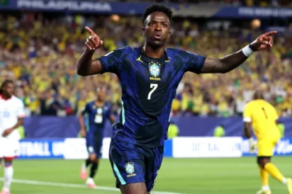 cbf-reclama-a-fifa-de-intervencao-do-var-em-gol-anulado-de-vini-junior