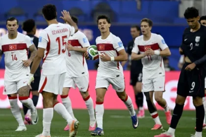 turquia-vence-eua-com-gol-no-fim-em-jogao-que-‘nao-valia-nada’-na-copa