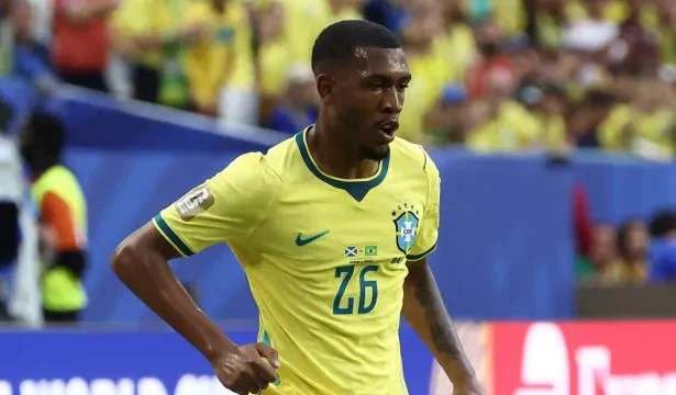 rayan-destaca-papel-defensivo-do-ataque-em-trabalho-de-ancelotti
