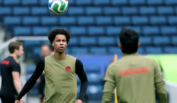 estreantes-em-mata-mata,-africa-do-sul-e-canada-se-enfrentam-por-vaga-nas-oitavas-da-copa
