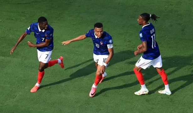 zlatan-ibrahimovic-deixa-alerta-apos-o-franca-suecia:-“e-assustador”