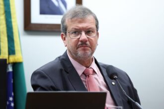 comissao-aprova-incentivo-a-compra-de-livros-e-de-ingressos-para-eventos-culturais