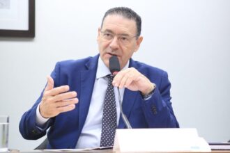 comissao-aprova-acesso-gratuito-a-tecnologias-de-pagamento-por-aproximacao-em-celulares