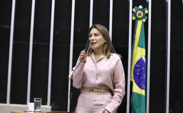 projeto-amplia-protecao-contra-violencia-politica-de-genero-na-pre-candidatura