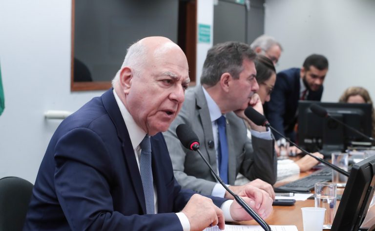 comissao-especial-aprova-aumento-de-repasses-para-municipios-e-criacao-de-fundos-para-sul-e-sudeste