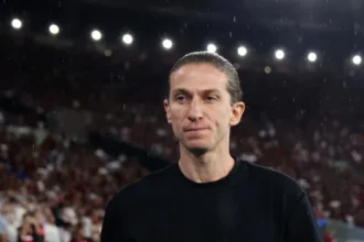 monaco-anuncia-a-contratacao-de-filipe-luis-ate-junho-de-2028