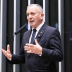 comissao-aprova-passagem-aerea-gratuita-para-aposentados-do-inss-em-tratamento-de-saude