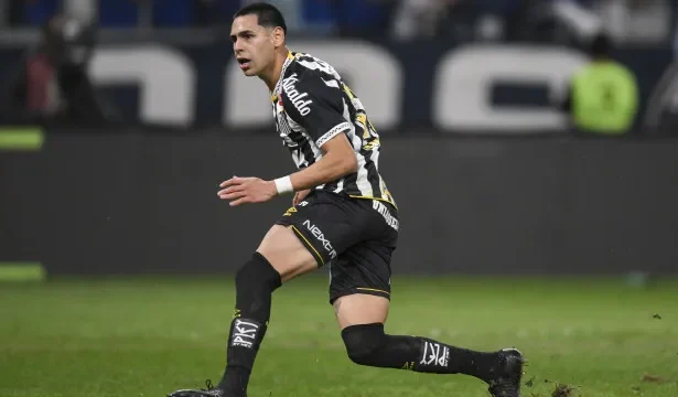 apos-disputar-copa-do-mundo,-caballero-deve-ser-avaliado-por-cuca-no-santos