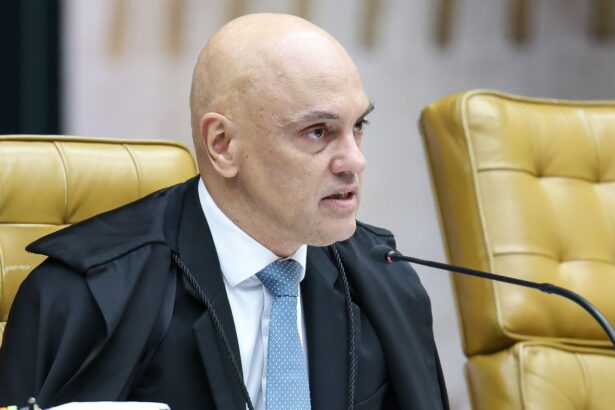 por-ordem-de-moraes,-pf-faz-busca-por-armas-na-casa-de-bolsonaro