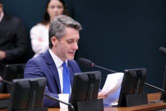 comissao-aprova-prioridade-para-cuidadores-em-programas-federais-de-capacitacao