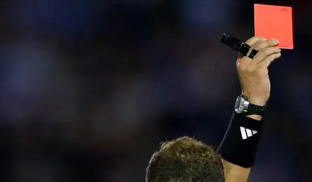 por-que-ingleses-e-argentinos-nao-podem-apitar-jogos-uns-dos-outros-na-copa