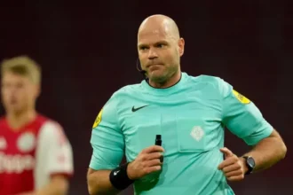 morre-rob-dieperink,-arbitro-riscado-da-copa-do-mundo-apos-ser-detido