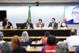 governo-defende-projeto-que-prorroga-acordos-coletivos-ate-nova-negociacao