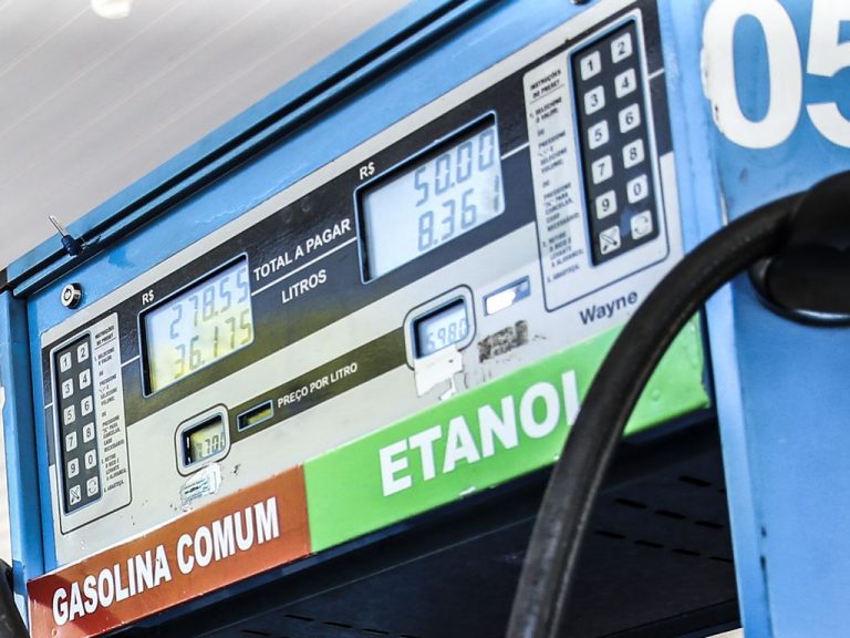 hugo-motta-elogia-aumento-da-mistura-de-etanol-na-gasolina