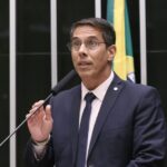 projeto-proibe-postos-de-gasolina-de-cobrarem-precos-diferentes-para-pagamentos-em-dinheiro-ou-pix