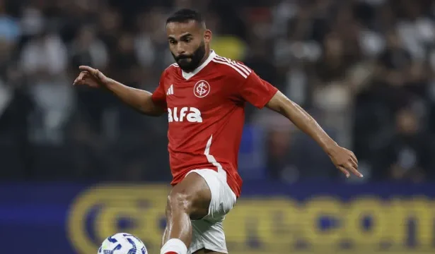 sao-paulo-consulta-internacional-em-busca-de-troca-pelo-volante-thiago-maia