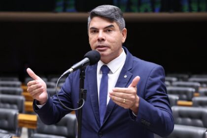 comissao-aprova-porte-de-arma-para-fiscais-federais-e-advogados-publicos