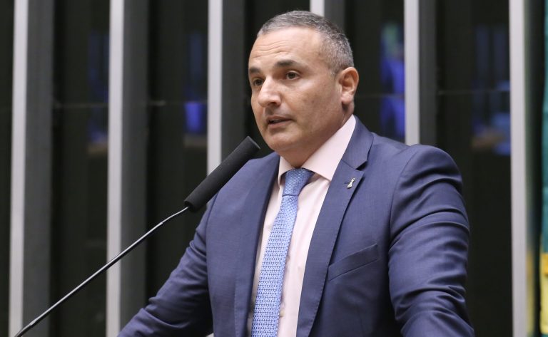 comissao-aprova-projeto-que-criminaliza-a-transmissao-de-treinamento-para-o-crime-organizado