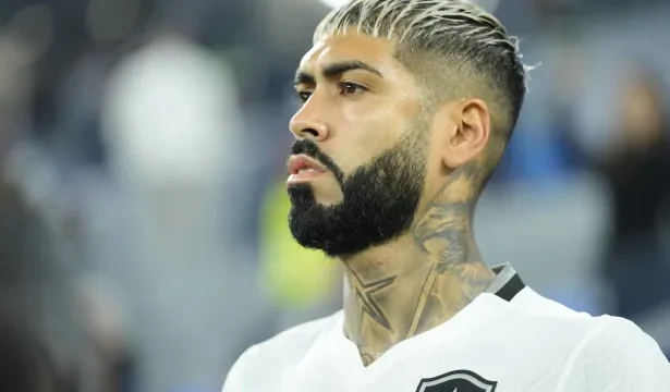 palmeiras-preserva-barboza-e-prepara-estreia-do-zagueiro-apos-a-copa