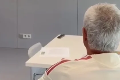 mourinho-para-tudo-por-causa-da-volta-da-franca-e-recebe-convite-especial