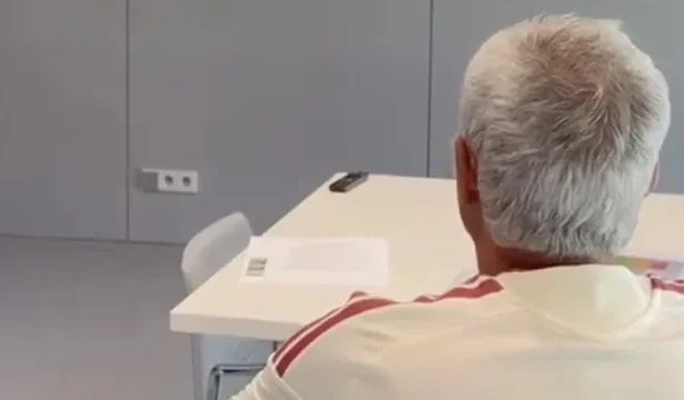 mourinho-para-tudo-por-causa-da-volta-da-franca-e-recebe-convite-especial