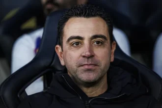 xavi-diz-que-quer-treinar-selecao