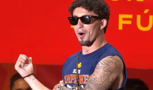 espanha-provoca-cristiano-ronaldo-durante-festa-pelo-titulo-mundial