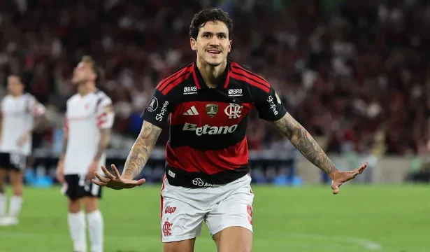 pedro-tem-2a-melhor-media-em-7-anos-de-fla-e-‘assusta’-futuro-concorrente