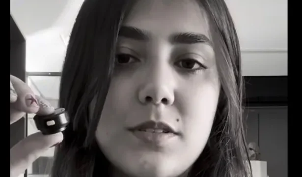 vendida-pela-mae-aos-9-anos,-mulher-tenta-apagar-vinculo-na-justica