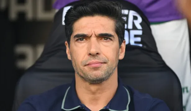 abel-ve-falta-de-cruzamentos-contra-o-atletico-mg-e-cobra-palmeiras