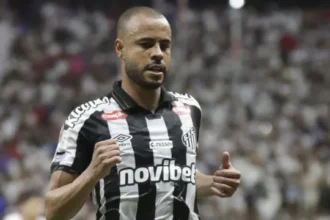 mayke-vai-a-justica-contra-o-santos-e-quer-saida-ainda-nesta-janela