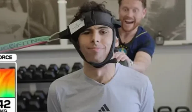piloto-da-f1,-brasileiro-gabriel-bortoletto-viraliza-com-treino-de-pescoco