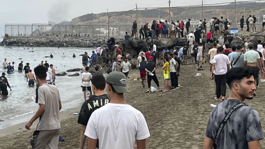 travessia-para-ceuta-deixa-24-mortos-e-leva-espanha-a-enviar-exercito