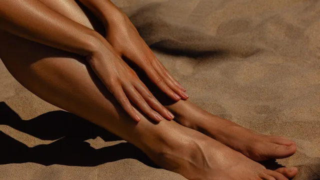 esfoliar-a-pele-faz-desaparecer-o-bronzeado?-entenda