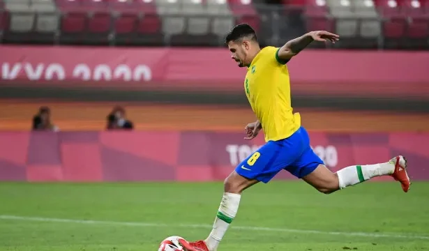 arsenal-encaminha-contratacao-de-bruno-guimaraes-por-quase-r$-600-milhoes
