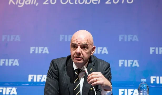 infantino-vive-crise-inedita-e-ve-clima-de-‘eleicao-antecipada’-na-fifa
