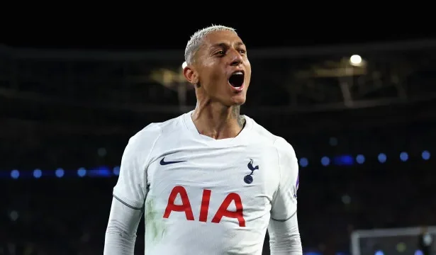 tecnico-do-tottenham-nao-crava-permanencia-de-richarlison:-‘as-vezes-diz-que-quer-sair’